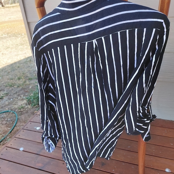 Rivers size 18 long sleeve top. - Picture 3 of 6